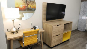 Days Inn & Suites by Wyndham San Antonio North/Stone Oak